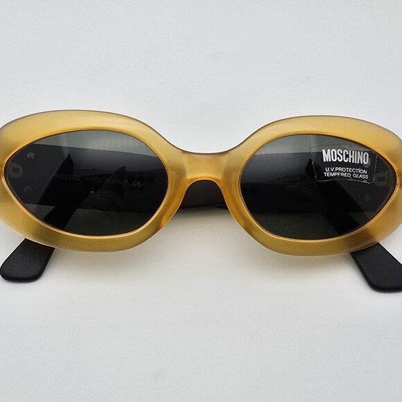 Moschino M3526-S 200/31 Yellow Hearts Frame G-15 Green Lens Sunglasses w/ Case main image 13
